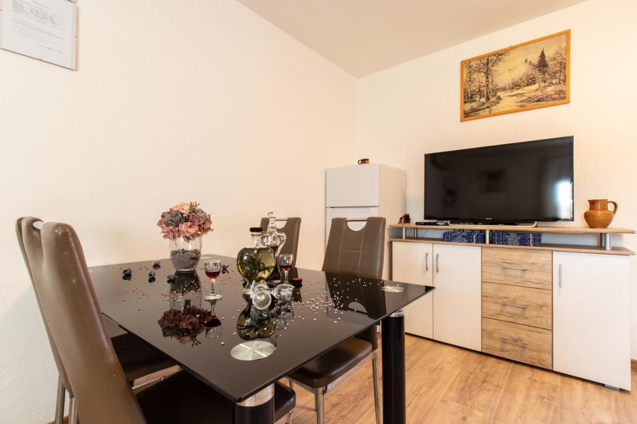 Ferienwohnung Lucija Lovinac  Exterior foto