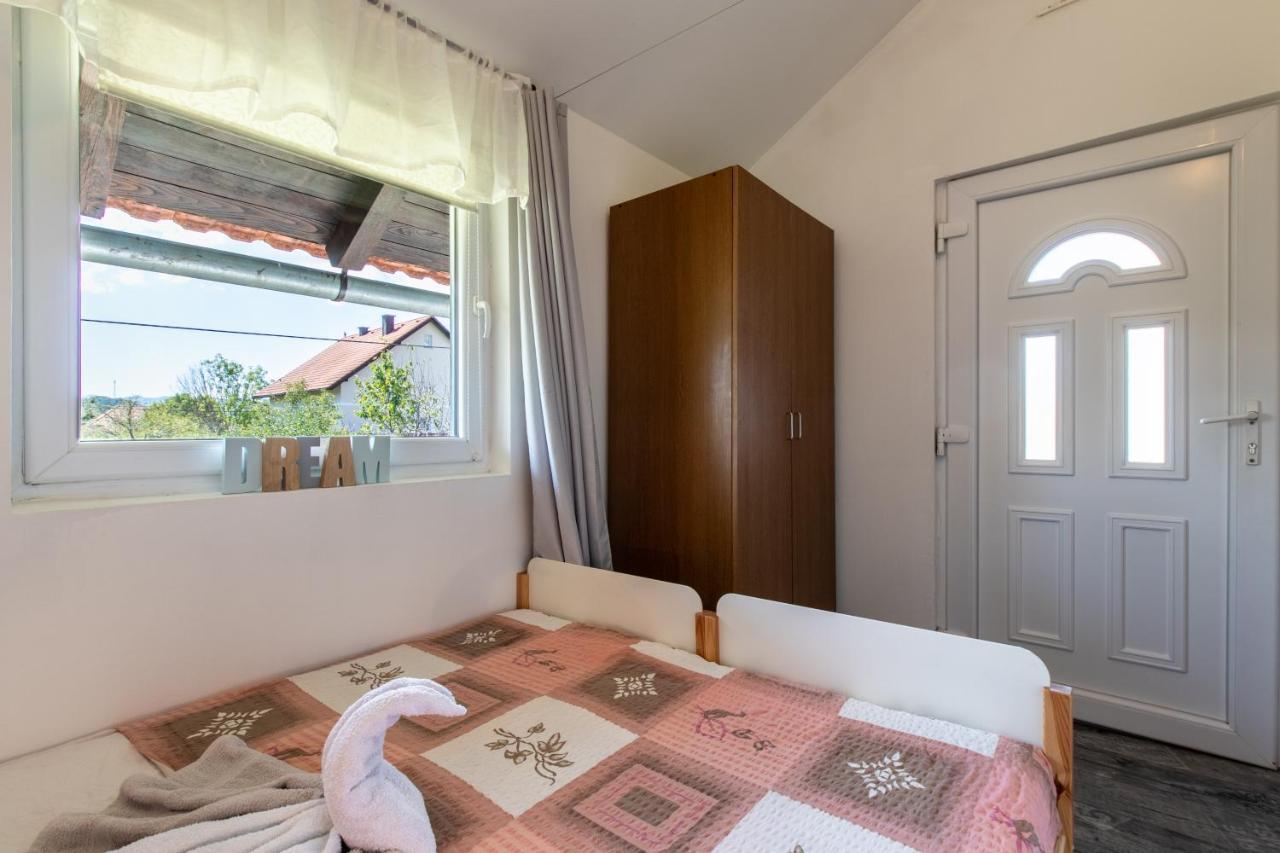 Ferienwohnung Lucija Lovinac  Exterior foto