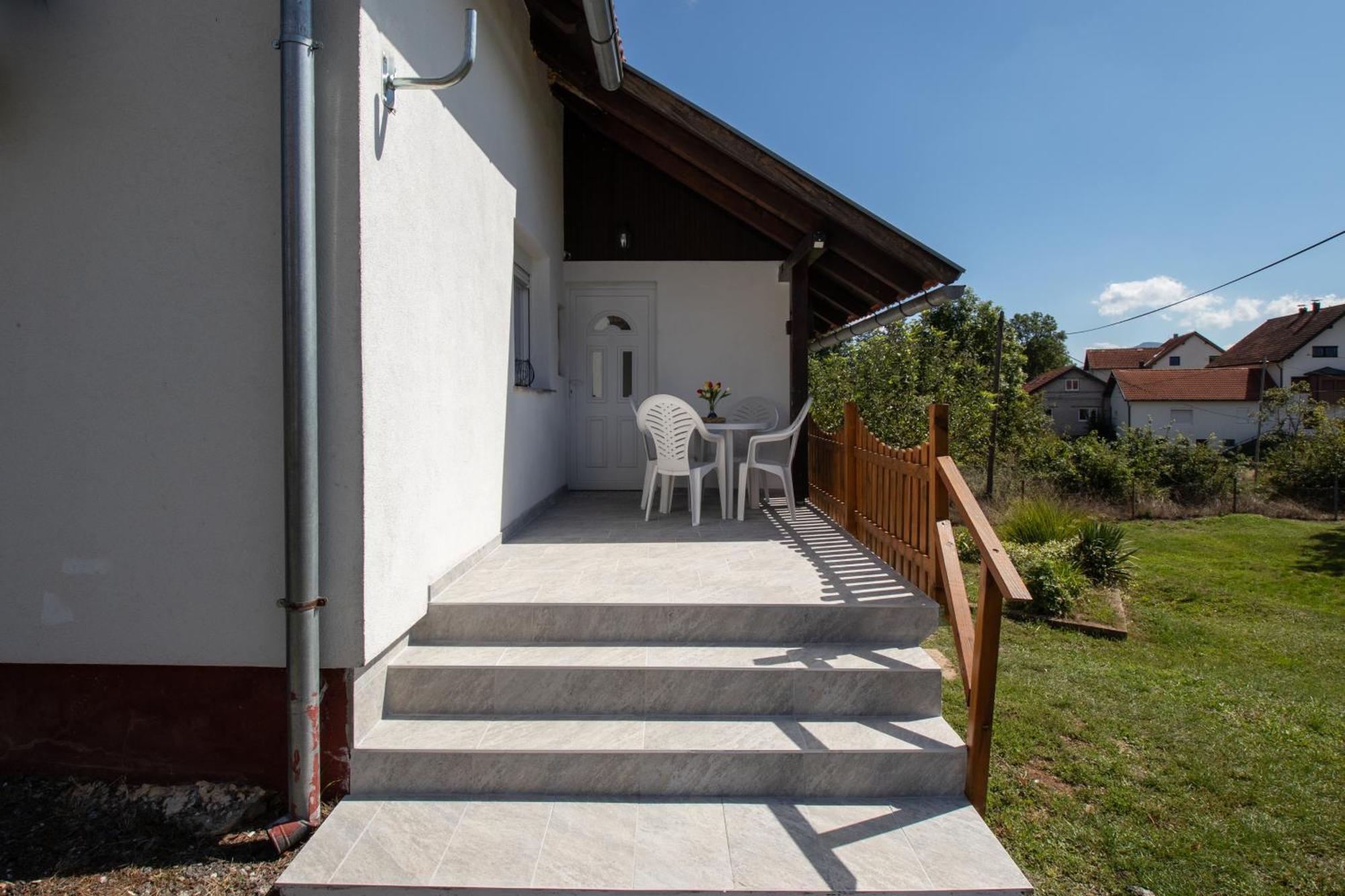 Ferienwohnung Lucija Lovinac  Exterior foto